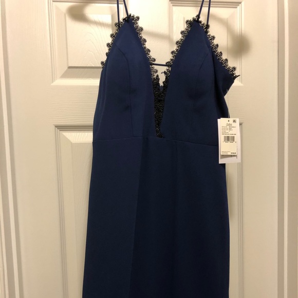 Aidan Mattox gown - Picture 3 of 6